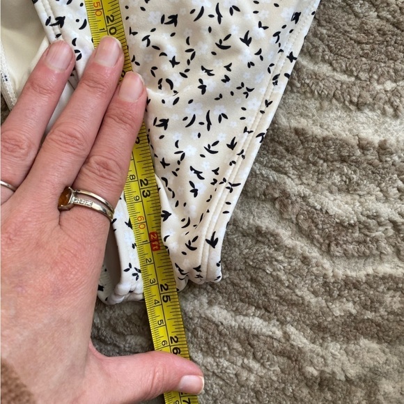 Jack’s Swimwear Women’s Floral Cutout One Piece Swimsuit Cream Size L Vacation - Picture 6 of 7